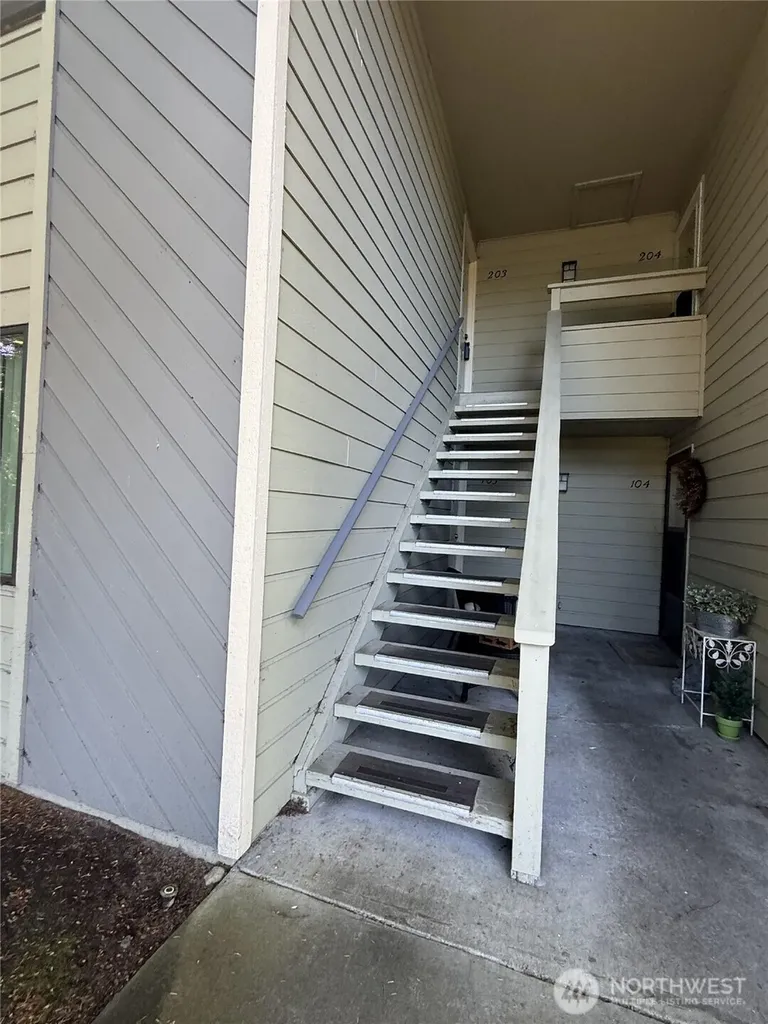 5506 220th Street SW Mountlake Terrace WA 98043