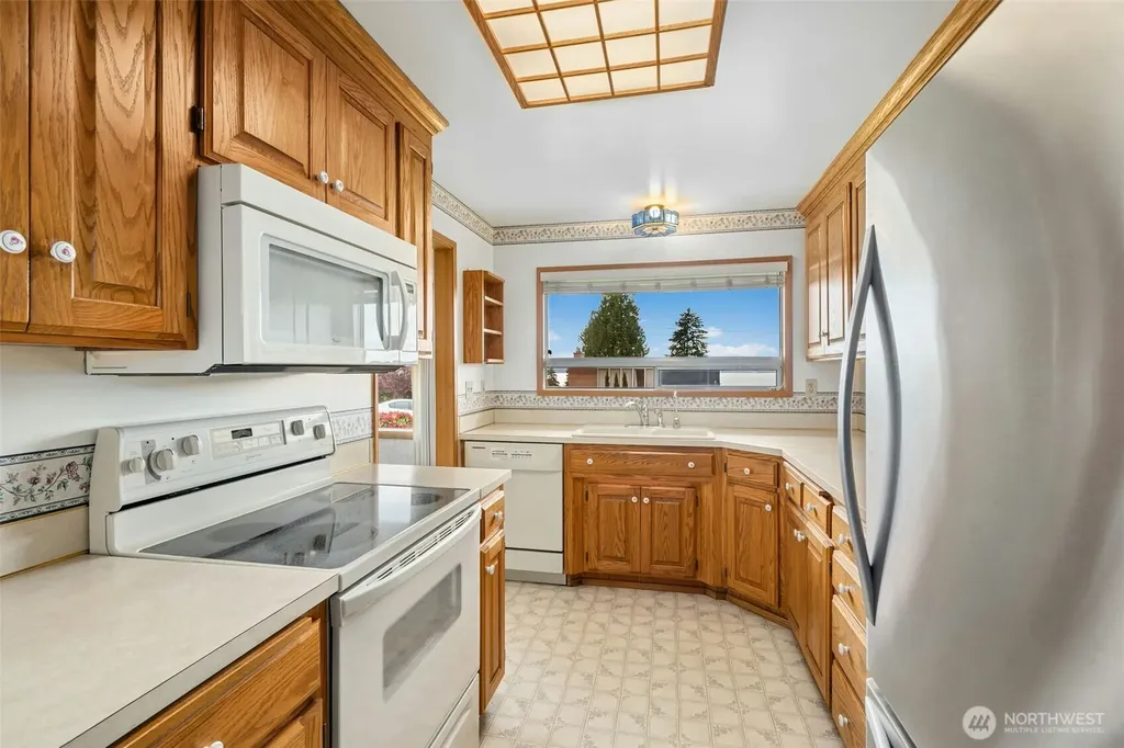 507 View Ridge Drive Everett WA 98203