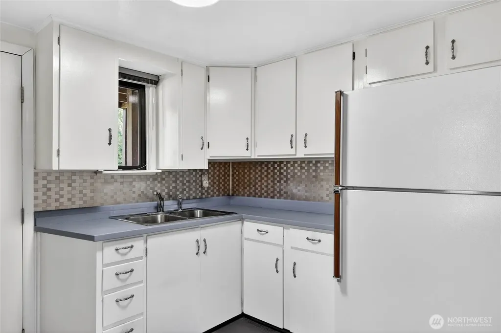 17830 116th Avenue SE Renton WA 98058