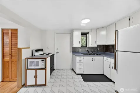 17830 116th Avenue SE Renton WA 98058