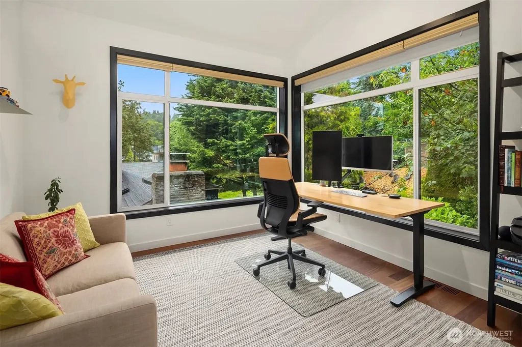 311 34th Avenue E Seattle WA 98112