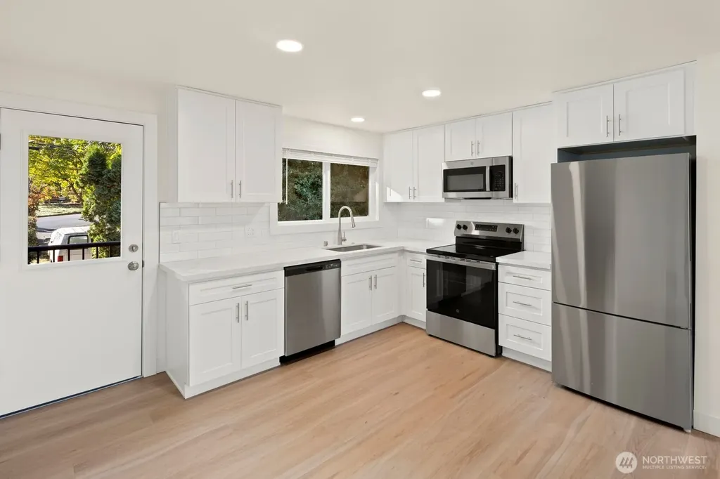 845 Kirkland Way Kirkland WA 98033