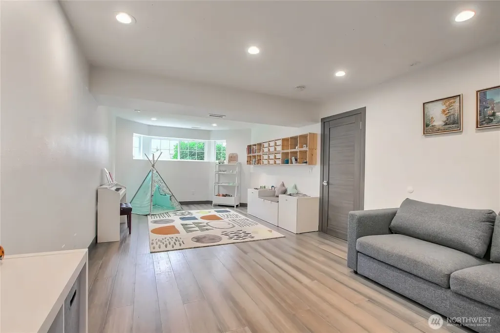 3701 170th Street SW Lynnwood WA 98037