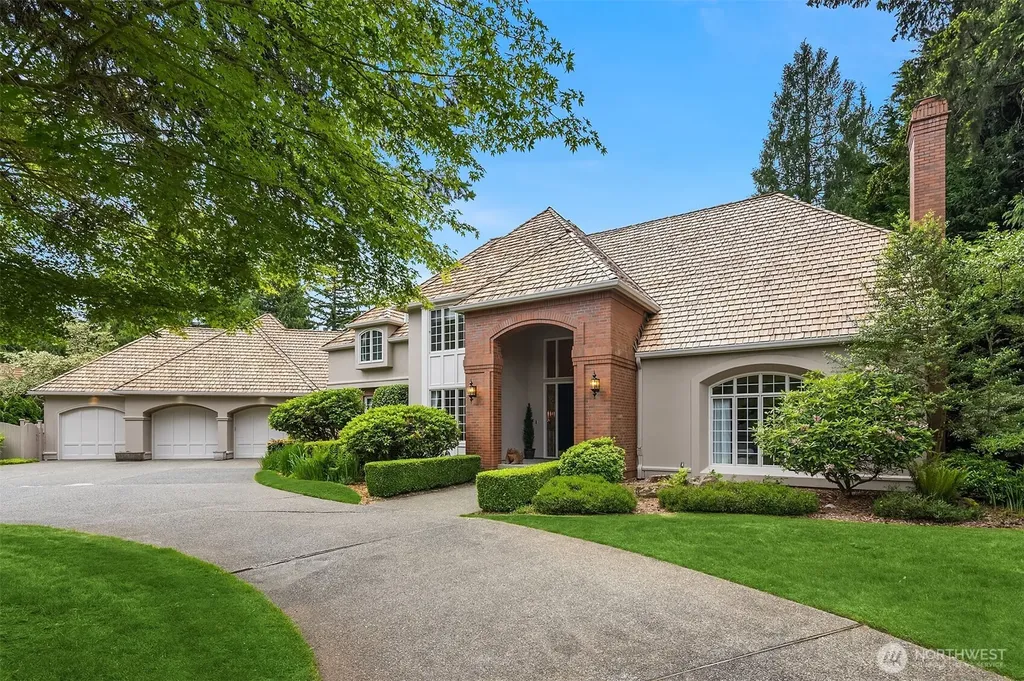 13905 212th Drive NE Woodinville WA 98077