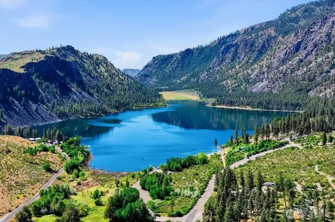 55 Long Drive Pateros WA 98846