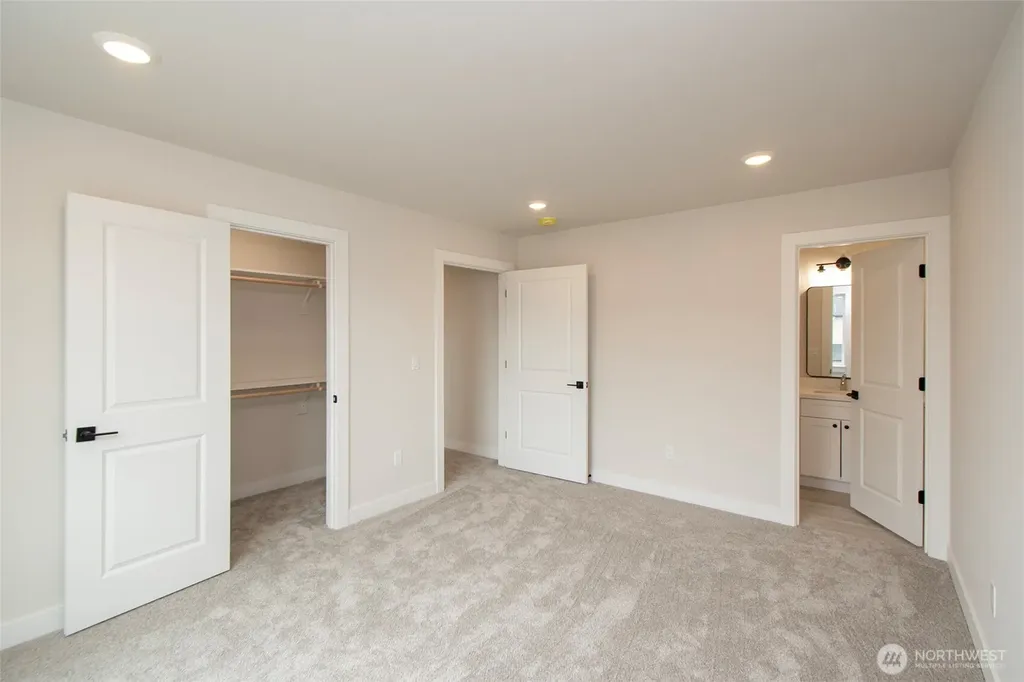 44 Sussex Court Sequim WA 98382