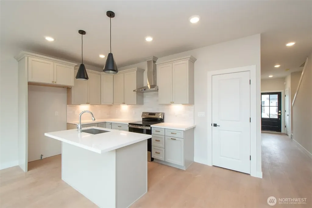 44 Sussex Court Sequim WA 98382