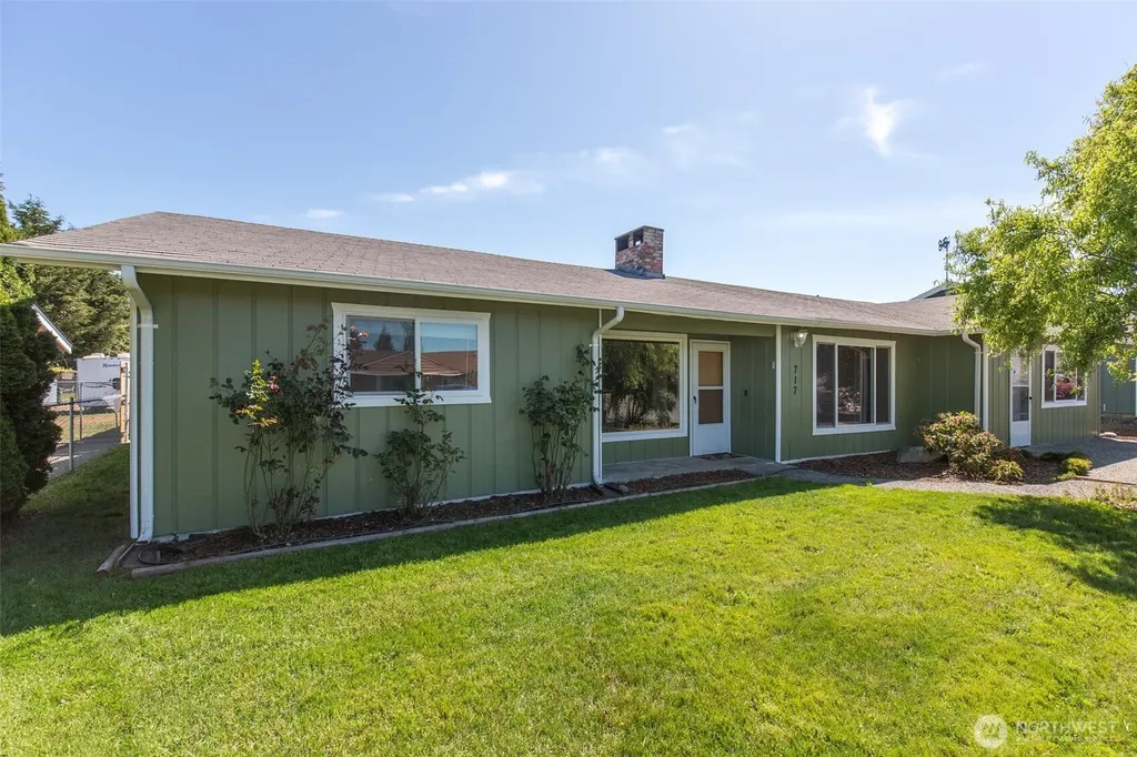 717 E Spruce Street Sequim WA 98382