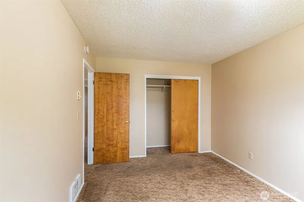 717 E Spruce Street Sequim WA 98382