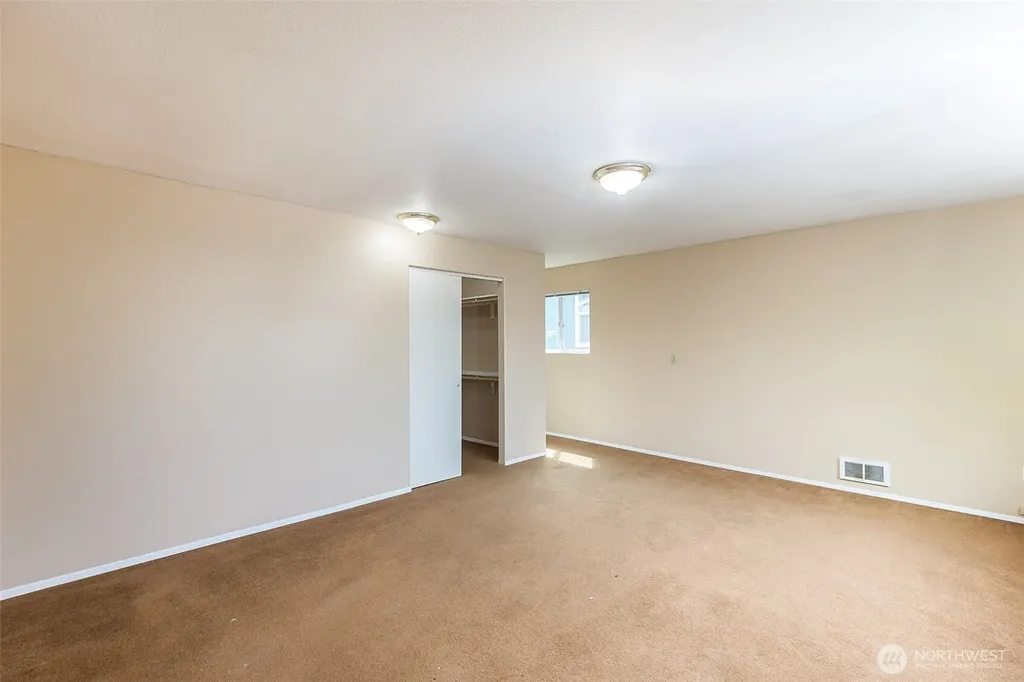 717 E Spruce Street Sequim WA 98382