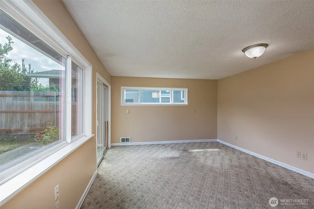 717 E Spruce Street Sequim WA 98382