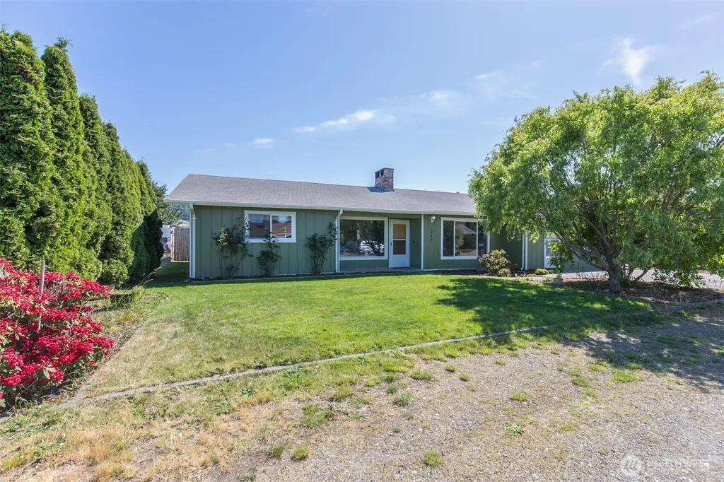 717 E Spruce Street Sequim WA 98382