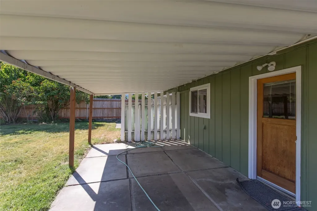 717 E Spruce Street Sequim WA 98382