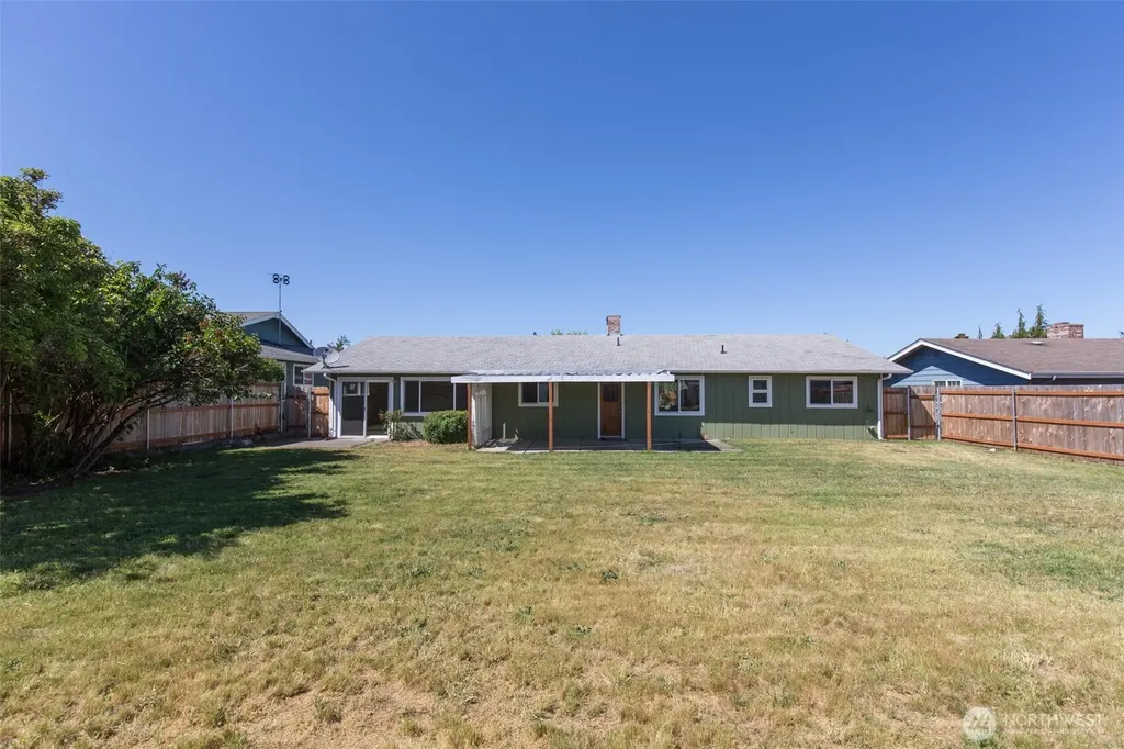 717 E Spruce Street Sequim WA 98382