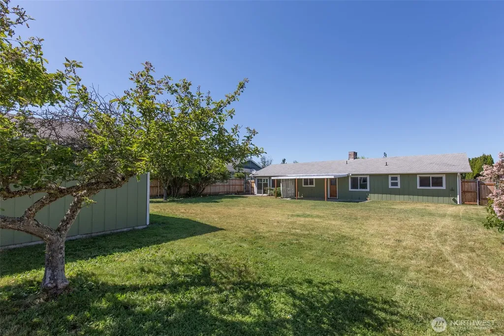 717 E Spruce Street Sequim WA 98382