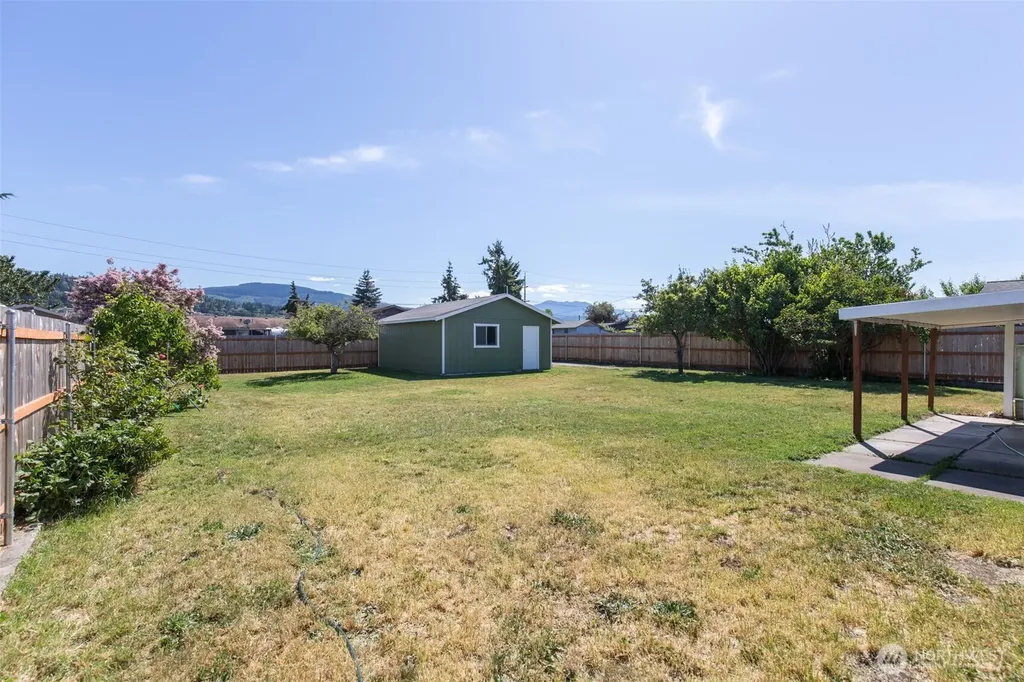 717 E Spruce Street Sequim WA 98382