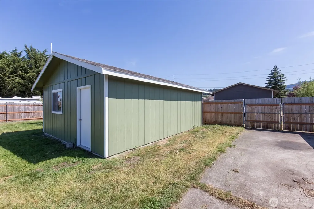 717 E Spruce Street Sequim WA 98382