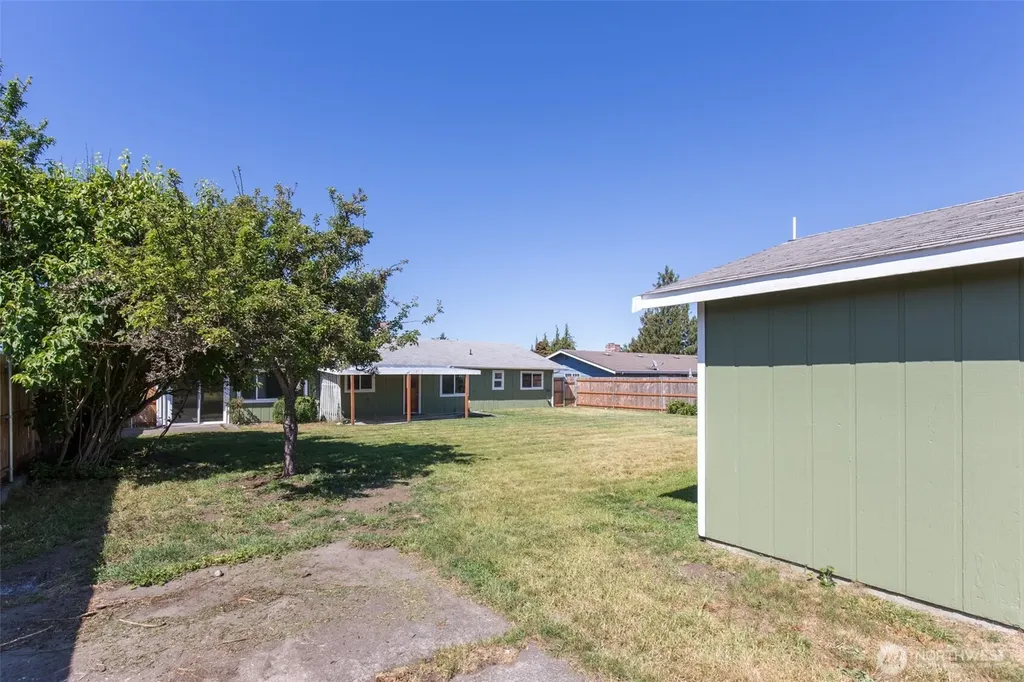 717 E Spruce Street Sequim WA 98382