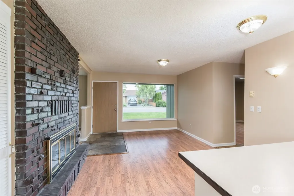 717 E Spruce Street Sequim WA 98382