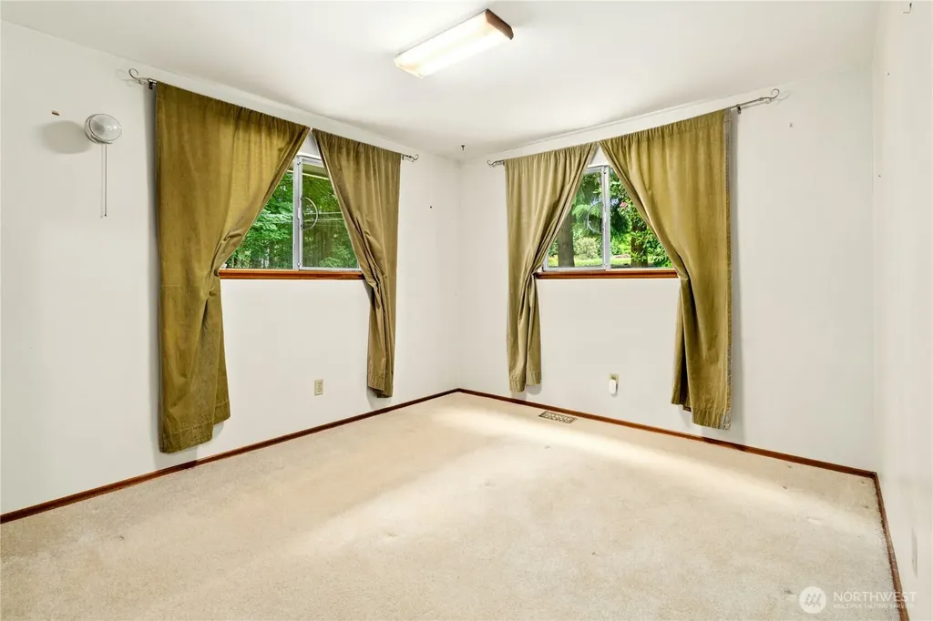 13816 NE 137th Street Kirkland WA 98034
