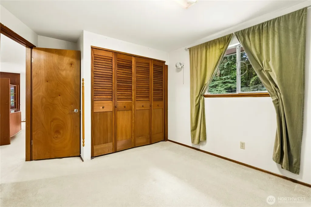 13816 NE 137th Street Kirkland WA 98034