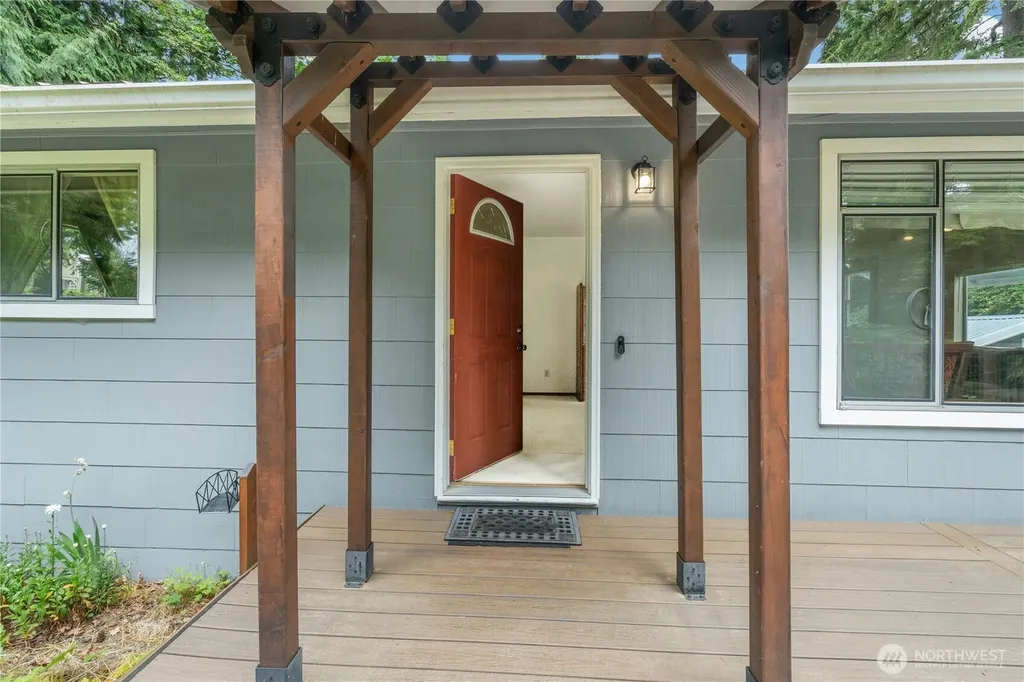 13816 NE 137th Street Kirkland WA 98034