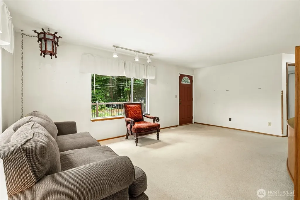 13816 NE 137th Street Kirkland WA 98034