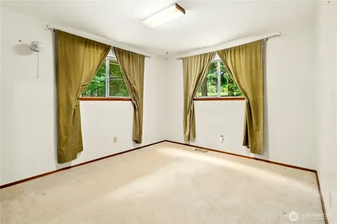 13816 NE 137th Street Kirkland WA 98034