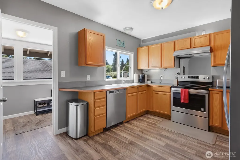 2704 104th Street E Tacoma WA 98445