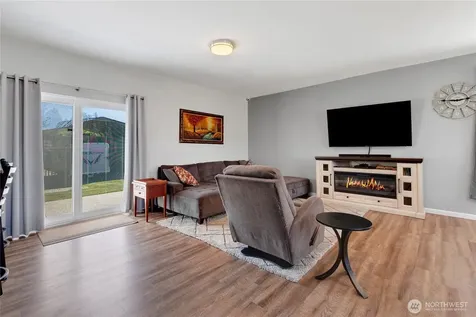 2704 104th Street E Tacoma WA 98445