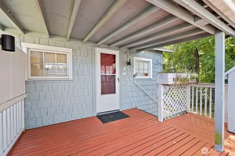 10346 Midvale Avenue N Seattle WA 98133