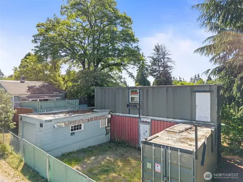 10346 Midvale Avenue N Seattle WA 98133