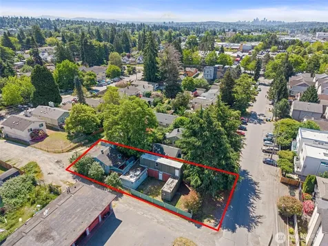 10346 Midvale Avenue N Seattle WA 98133