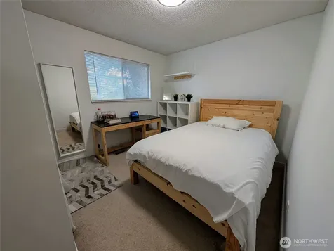 936 N 101st Street Seattle WA 98133