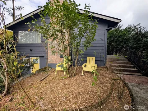 936 N 101st Street Seattle WA 98133