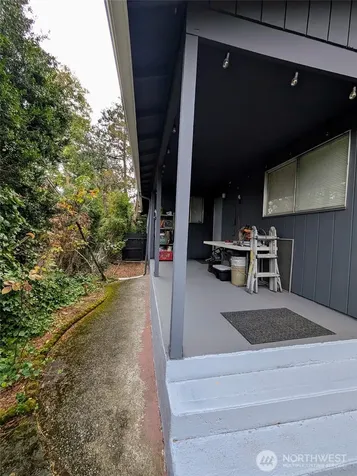 936 N 101st Street Seattle WA 98133