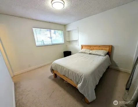 936 N 101st Street Seattle WA 98133