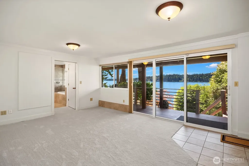 4835 Forest Avenue SE Mercer Island WA 98040