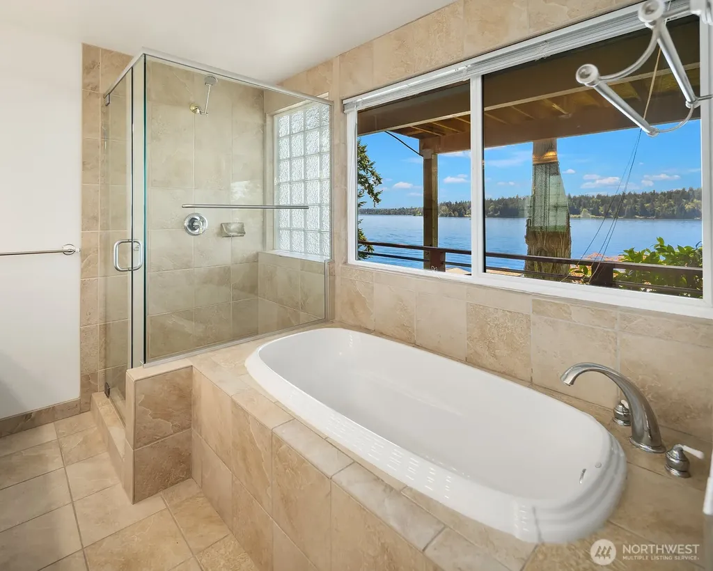 4835 Forest Avenue SE Mercer Island WA 98040
