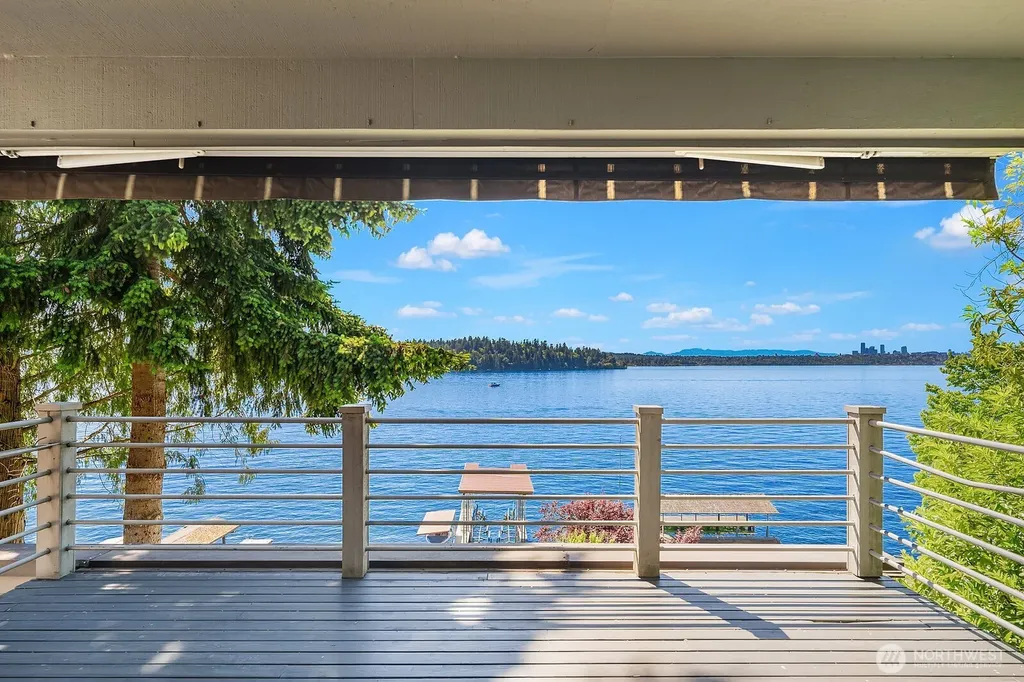 4835 Forest Avenue SE Mercer Island WA 98040