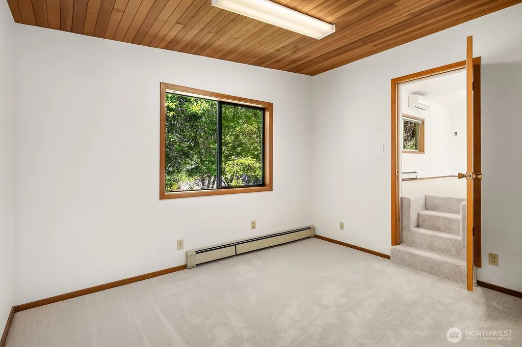 4835 Forest Avenue SE Mercer Island WA 98040