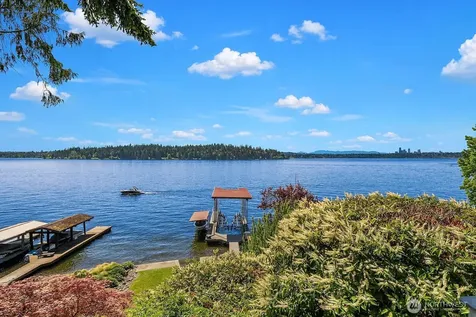 4835 Forest Avenue SE Mercer Island WA 98040
