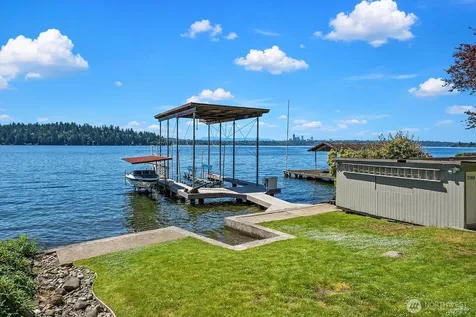 4835 Forest Avenue SE Mercer Island WA 98040