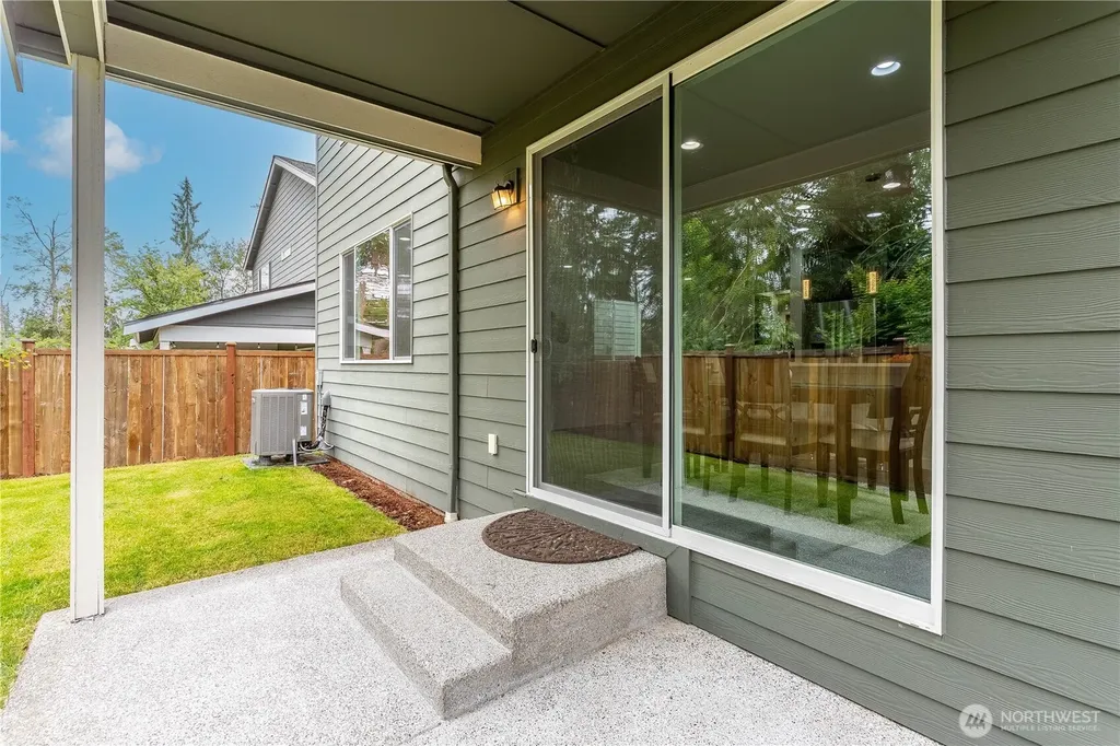 10616 21st Street SE Lake Stevens WA 98258