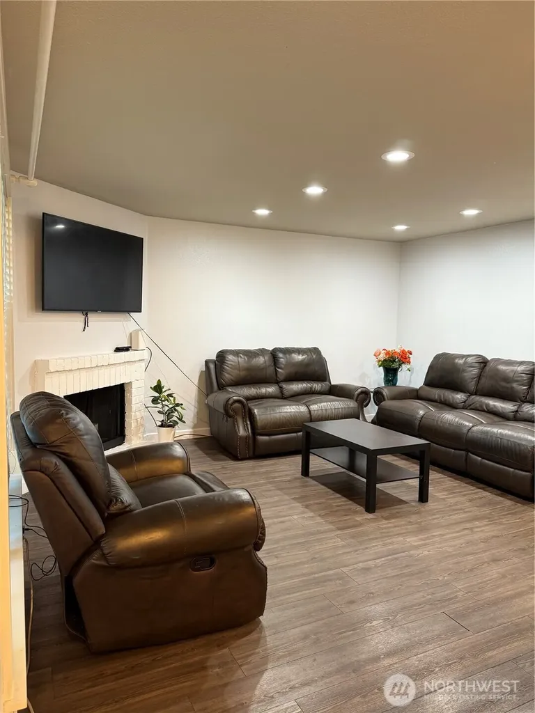 12404 E Gibson Road E Everett WA 98204