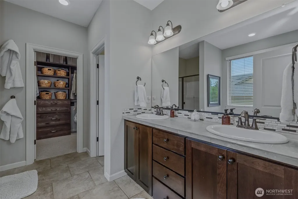 2404 NE 187th Place Vancouver WA 98684