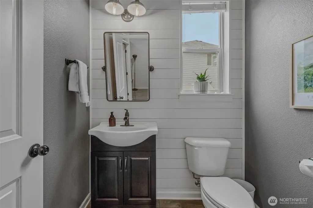 2404 NE 187th Place Vancouver WA 98684