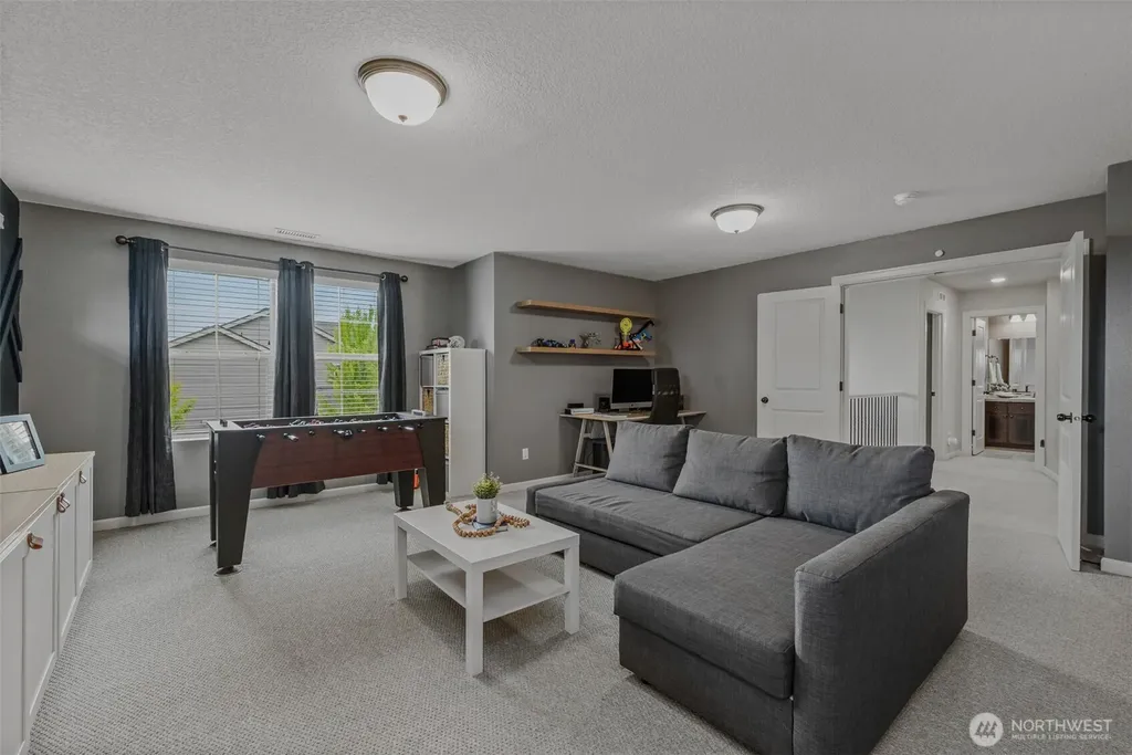2404 NE 187th Place Vancouver WA 98684