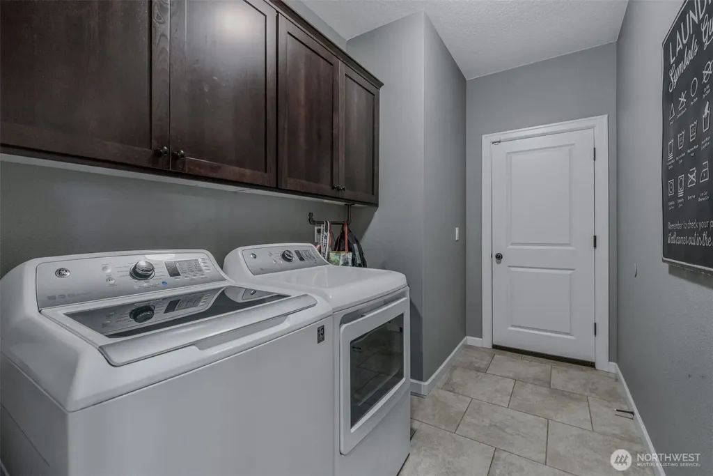 2404 NE 187th Place Vancouver WA 98684