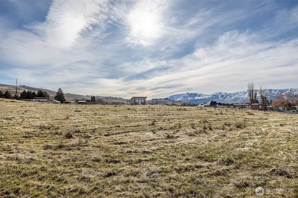 127 Hurley Lane Manson WA 98831
